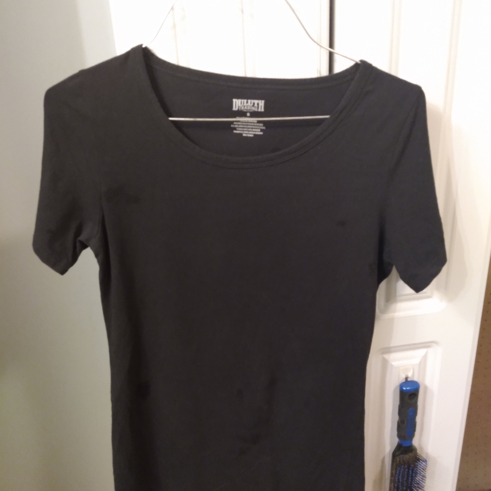 Duluth Women's No-yank t-shirt Small, Black